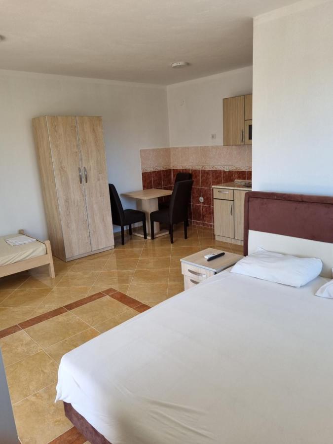 Apartmani Ani Bar Luaran gambar