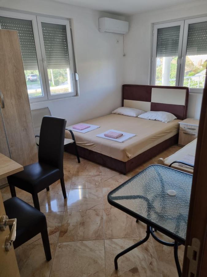 Apartmani Ani Bar Luaran gambar