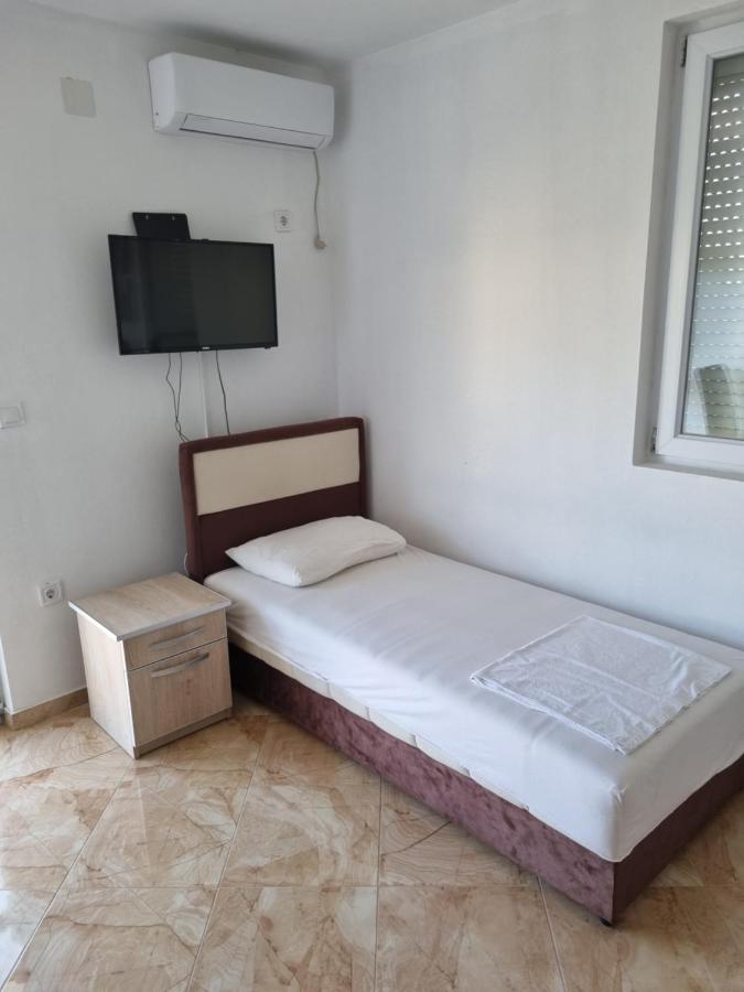 Apartmani Ani Bar Luaran gambar