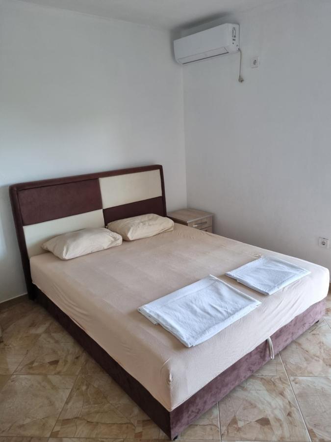 Apartmani Ani Bar Luaran gambar