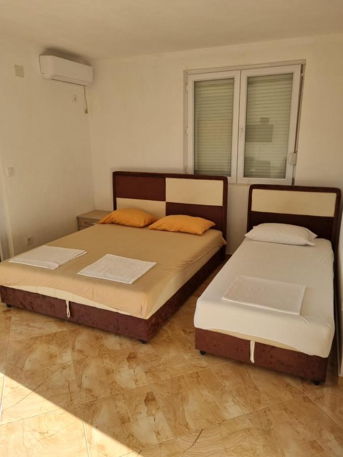 Apartmani Ani Bar Luaran gambar