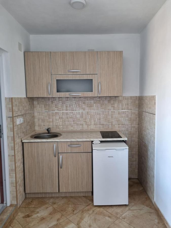 Apartmani Ani Bar Luaran gambar
